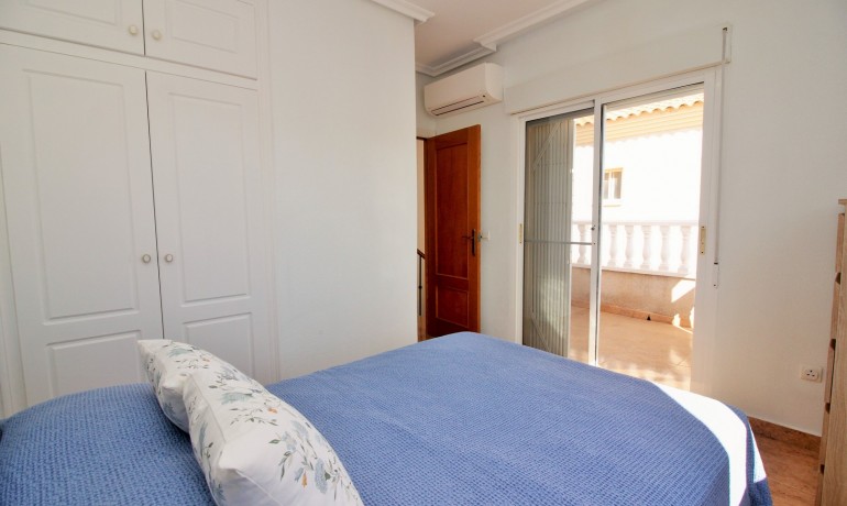 Sale - Villa -
Playa Flamenca