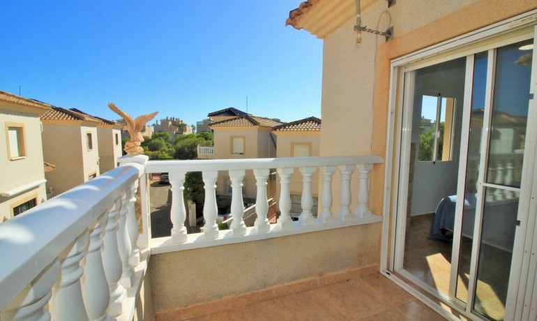 Sale - Villa -
Playa Flamenca