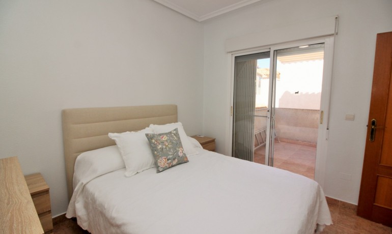 Sale - Villa -
Playa Flamenca