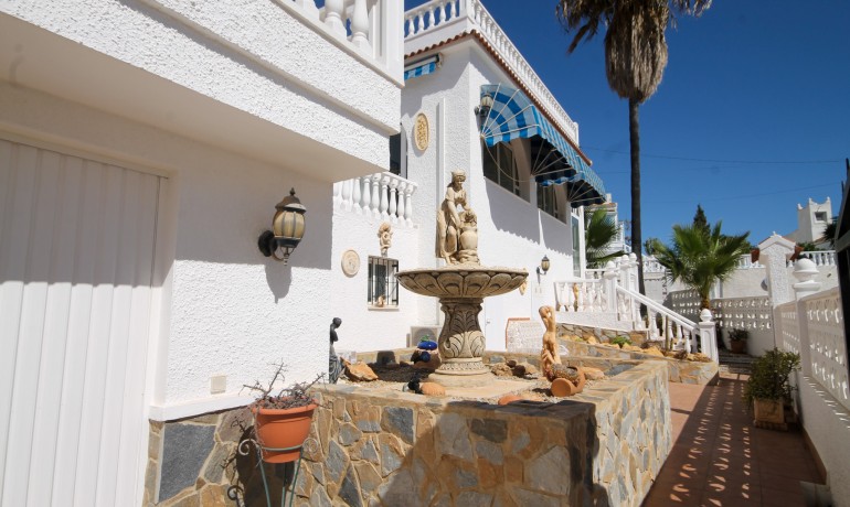 Herverkoop - Villa -
San Miguel de Salinas - San Miguel de Salinas Alicante