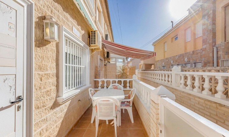 Sale - Townhouse -
Torrevieja - La Mata