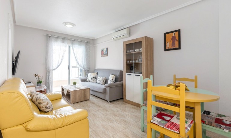 Herverkoop - Appartement / Flat -
Torrevieja - Estacion de autobuses