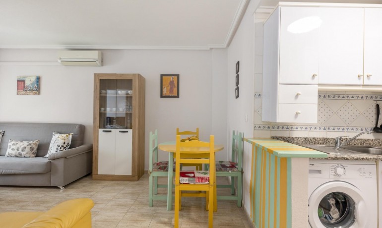 Revente - Appartement / Flat -
Torrevieja - Estacion de autobuses