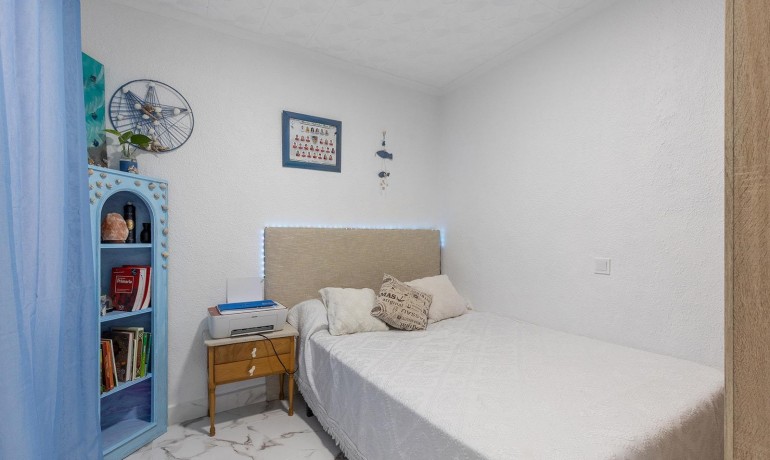 Herverkoop - Appartement / Flat -
Torrevieja - Torretas