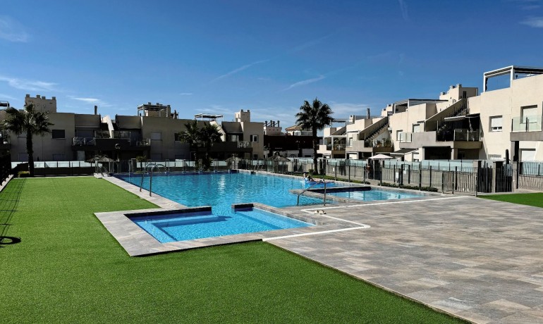 Sale - Apartment / Flat -
Torrevieja - Aguas Nuevas