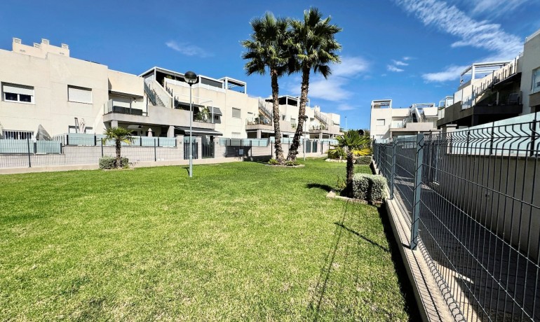 Sale - Apartment / Flat -
Torrevieja - Aguas Nuevas