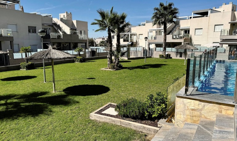 Revente - Appartement / Flat -
Torrevieja - Aguas Nuevas