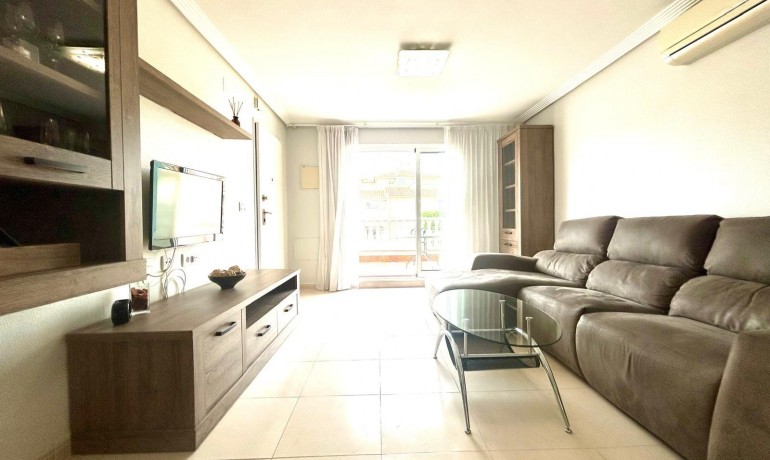 Herverkoop - Appartement / Flat -
Orihuela Costa - La Zenia