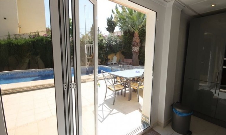 Sale - Villa -
Orihuela Costa* - La Zenia*