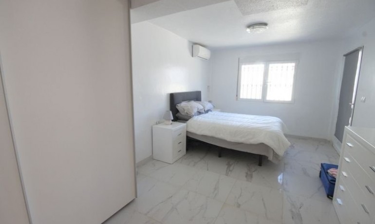 Sale - Villa -
Orihuela Costa* - La Zenia*