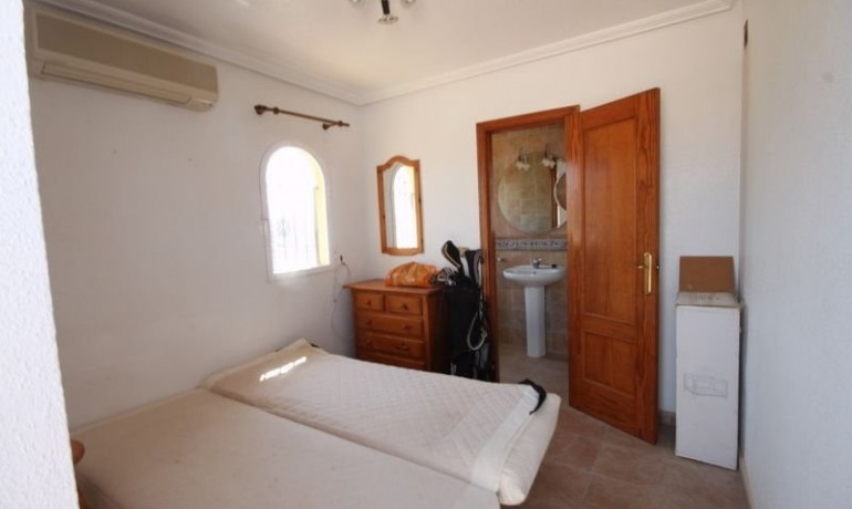 Sale - Villa -
Orihuela Costa* - La Zenia*