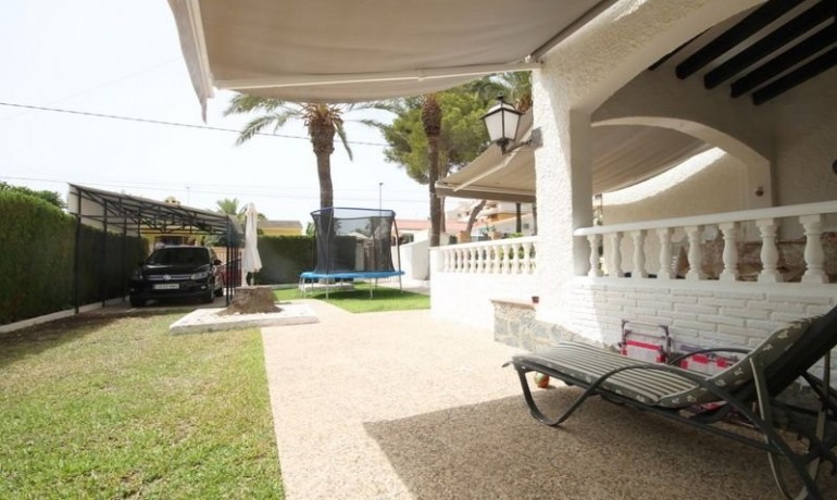 Venta - Villa -
