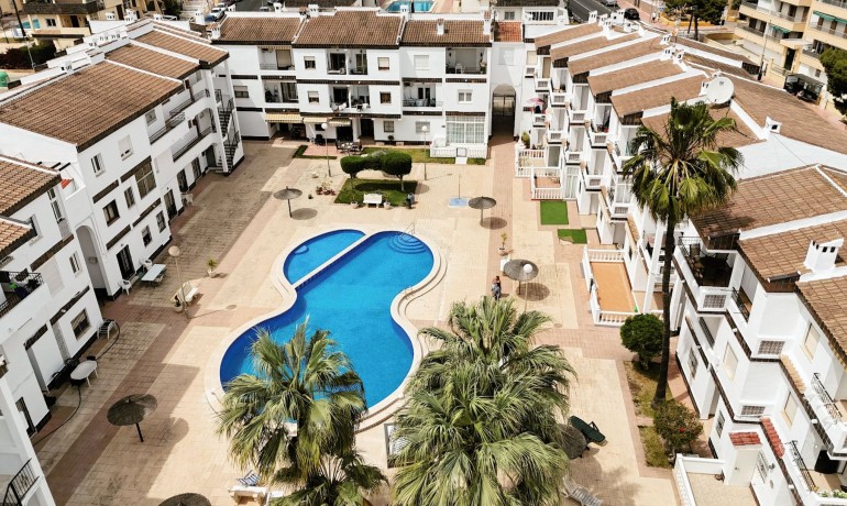 Sale - Apartment / Flat -
Orihuela Costa - Punta Prima