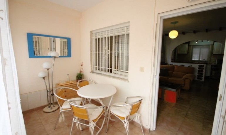 Sale - Apartment / Flat -
Orihuela Costa - Punta Prima