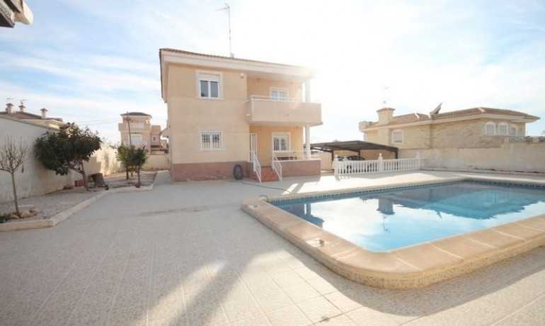 Herverkoop - Villa -
Torrevieja* - Aguas Nuevas