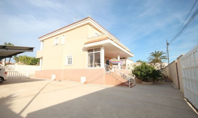 Herverkoop - Villa -
Torrevieja* - Aguas Nuevas