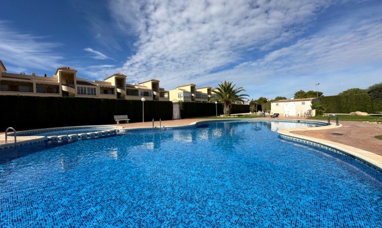 Sale - Apartment / Flat -
Orihuela Costa - Punta Prima