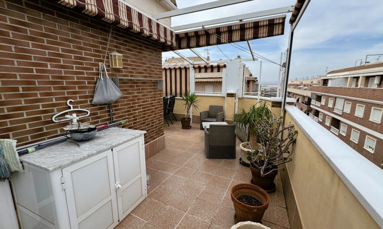 Revente - Appartement / Flat -
Torrevieja*