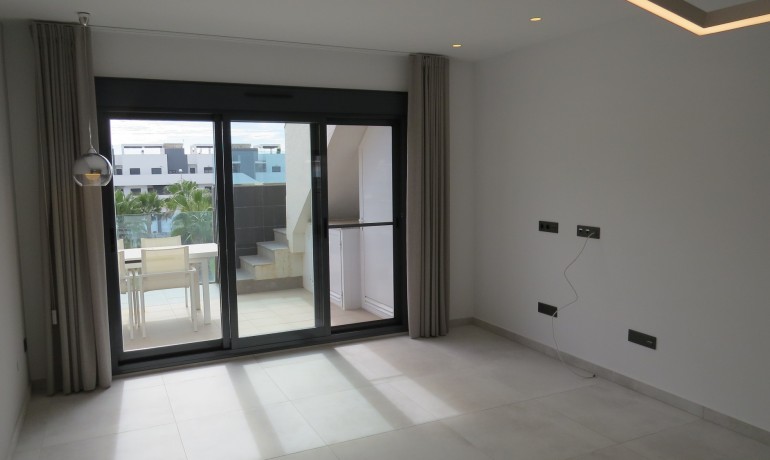 Sale - Apartment / Flat -
Guardamar del Segura* - El Raso*