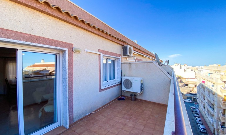 Sale - Apartment / Flat -
Torrevieja - Centro