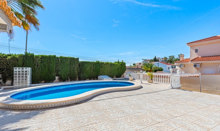 Sale - Villa -
Cuidad Quesada* - Ciudad Quesada - Rojales