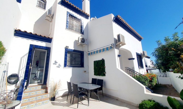 Sale - House -
Orihuela Costa* - Los Dolses