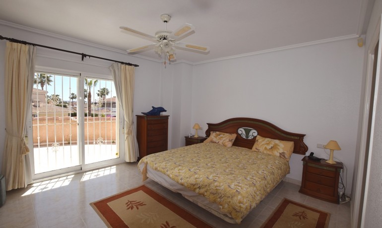 Sale - Villa -
Ciudad Quesada - Pueblo Bravo