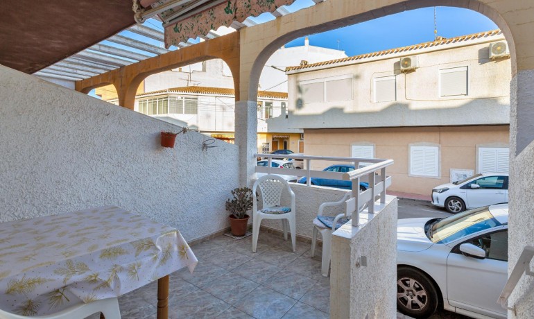 Sale - Townhouse -
Torrevieja - Acequion