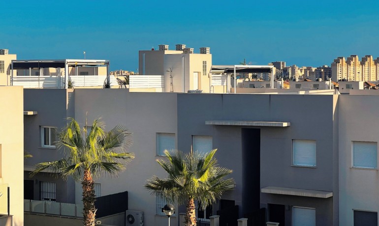 Sale - Apartment / Flat -
Torrevieja - Aguas Nuevas