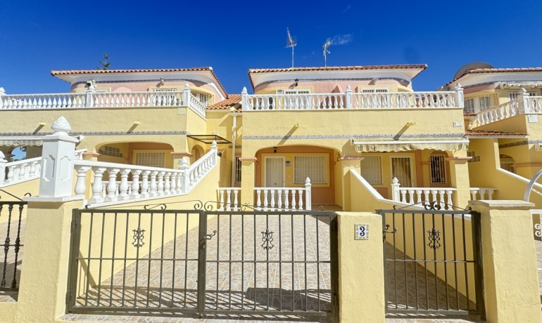 Revente - Maison -
Orihuela Costa* - Villamartin*