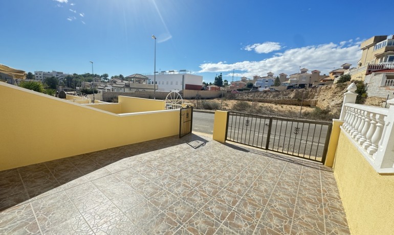 Revente - Maison -
Orihuela Costa* - Villamartin*