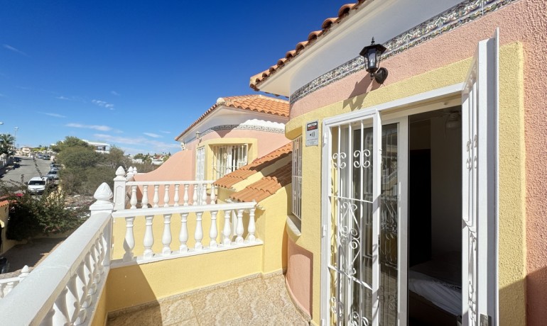 Revente - Maison -
Orihuela Costa* - Villamartin*