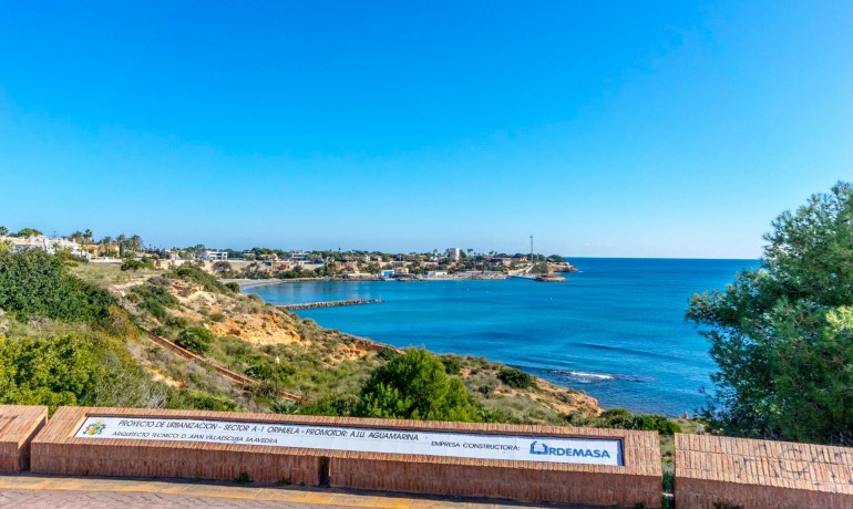 Herverkoop - Herenhuis -
Orihuela Costa* - Cabo Roig