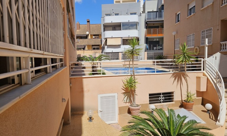 Revente - Appartement / Flat -
Torrevieja* - Playa Del Cura