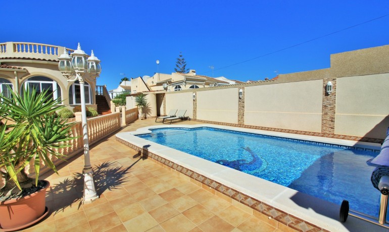 Herverkoop - Villa -
Torrevieja* - La Siesta*