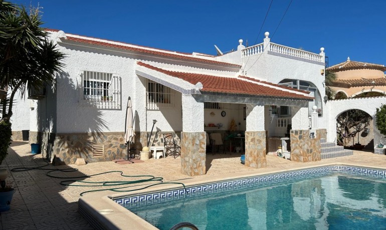 Sale - Villa -
Cuidad Quesada* - Ciudad Quesada