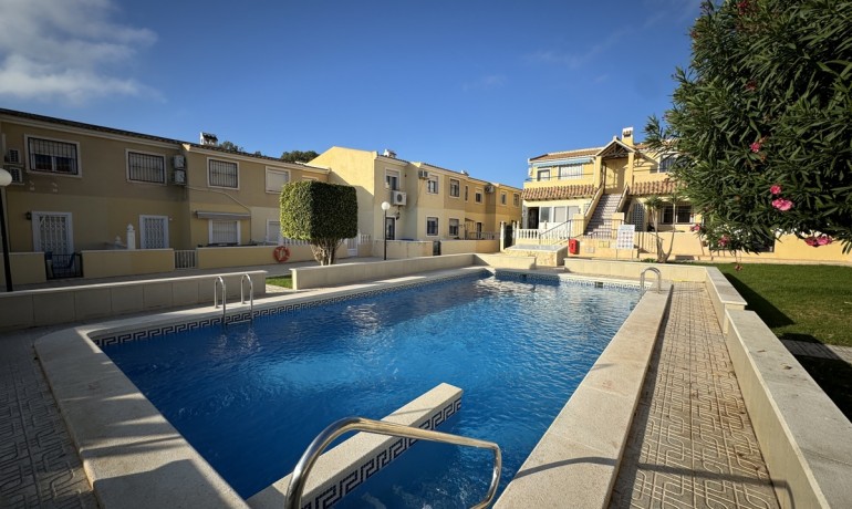 Sale - Apartment / Flat -
Alicante* - V