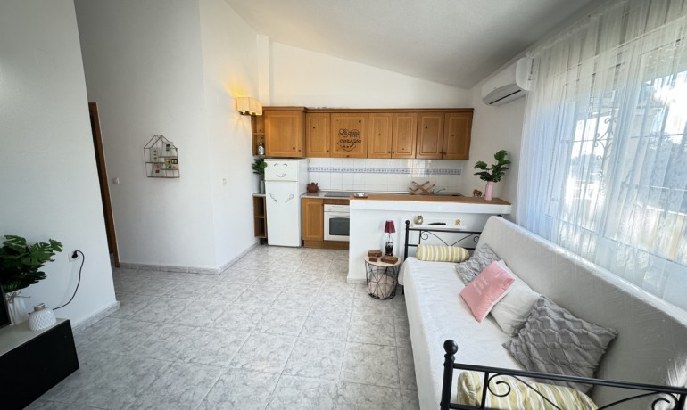 Sale - Apartment / Flat -
Alicante* - V