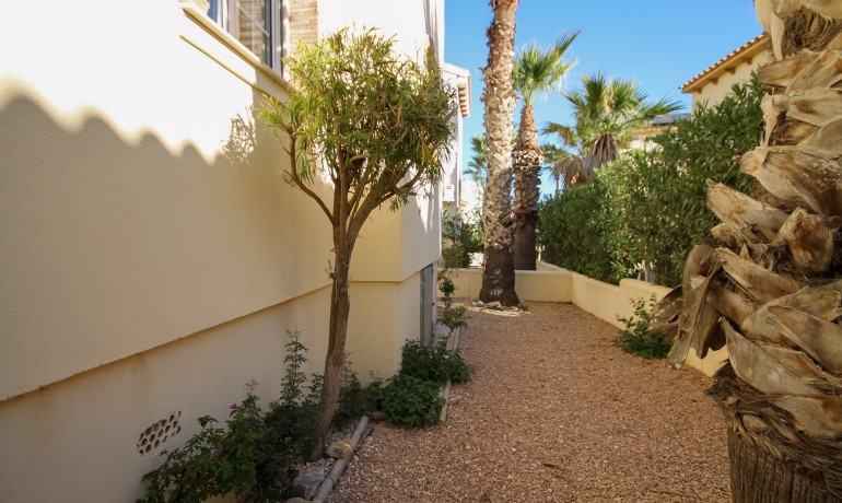 Sale - Villa -
Orihuela Costa* - Orihuela Costa Alicante