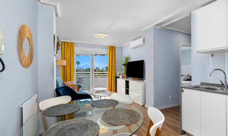 Revente - Appartement / Flat -
Torrevieja* - Torrevieja