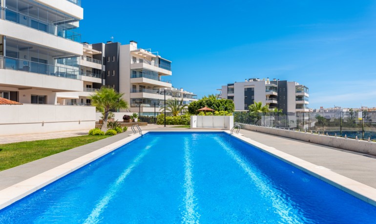 Sale - Apartment / Flat -
Orihuela Costa* - Los Dolses