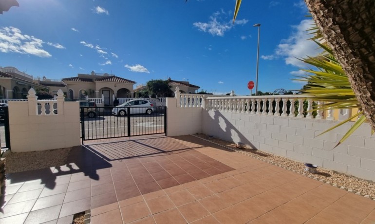 Sale - Villa -
Algorfa* - Algorfa