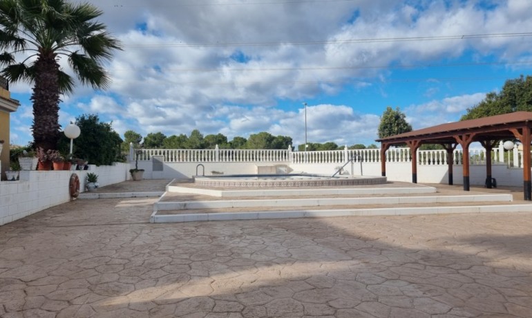 Sale - Villa -
Algorfa* - Algorfa