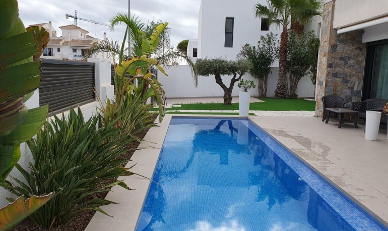 Venta - Villa -
Santiago de la Ribera - Avd De San Blas