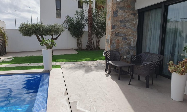 Revente - Villa -
Santiago de la Ribera - Avd De San Blas