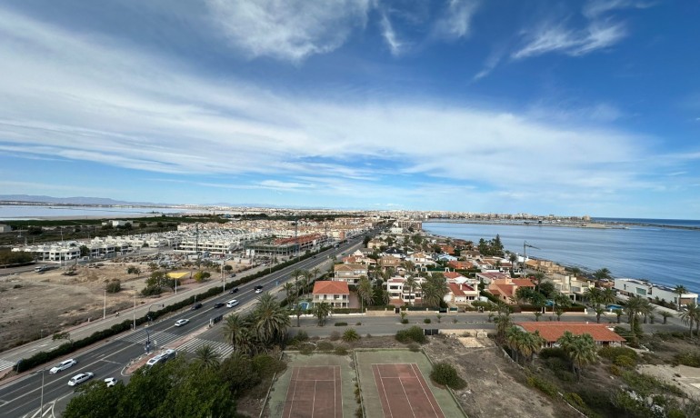 Herverkoop - Penthouse -
Torrevieja* - La Veleta