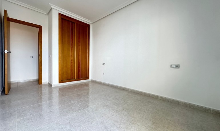 Sale - Apartment / Flat -
Torrevieja* - La Veleta