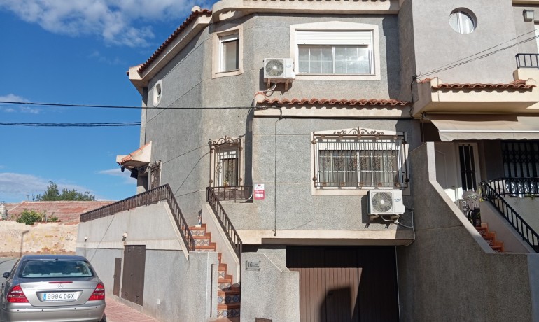 Sale - House -
La Marina* - Catral*