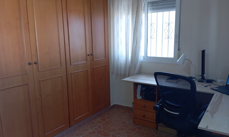 Sale - House -
La Marina* - Catral*