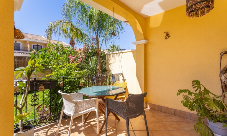 Sale - Villa -
Orihuela Costa* - Los Dolses